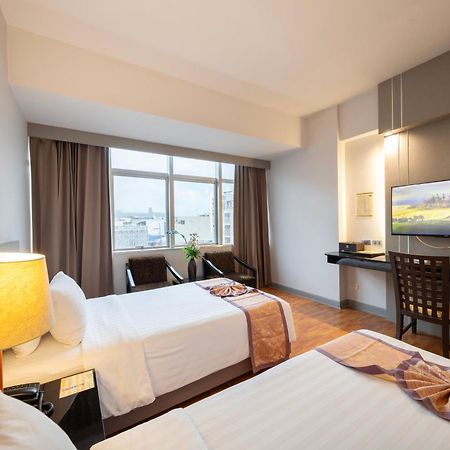 New Season Hotel Хат'яй Екстер'єр фото