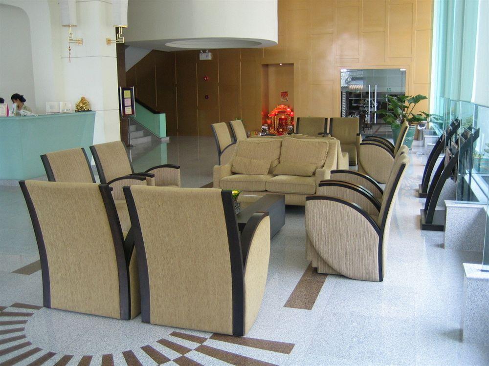 New Season Hotel Хат'яй Екстер'єр фото