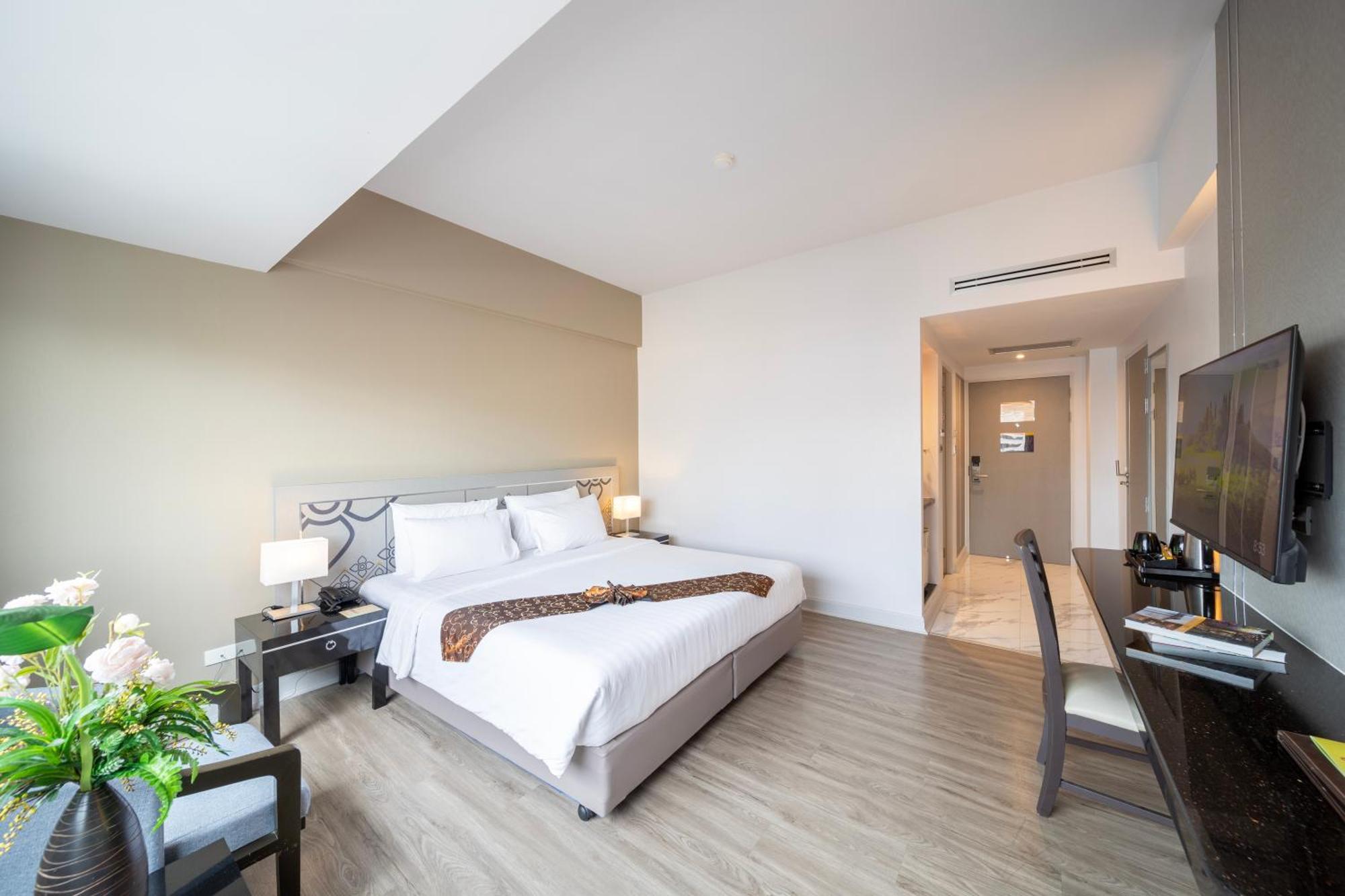 New Season Hotel Хат'яй Екстер'єр фото