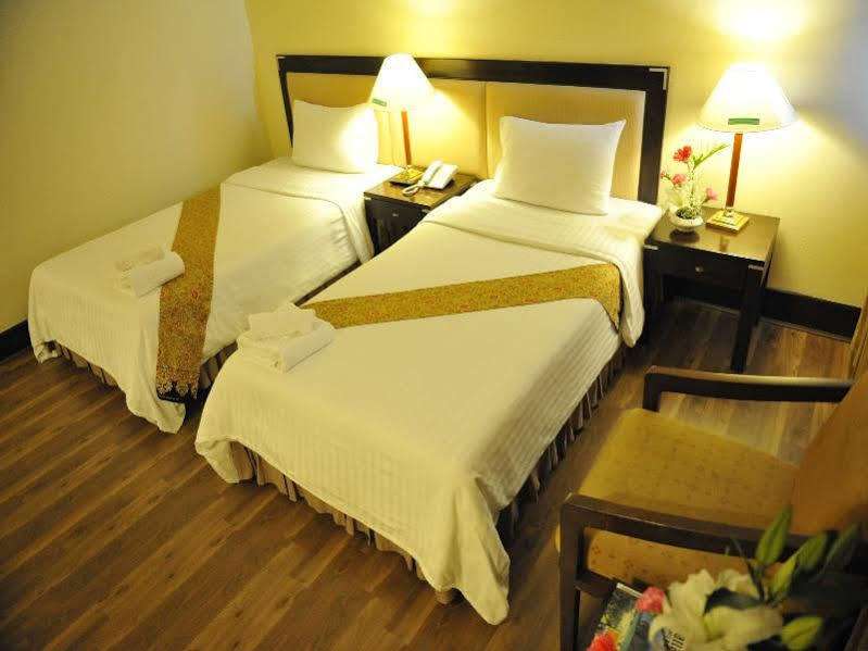 New Season Hotel Хат'яй Екстер'єр фото