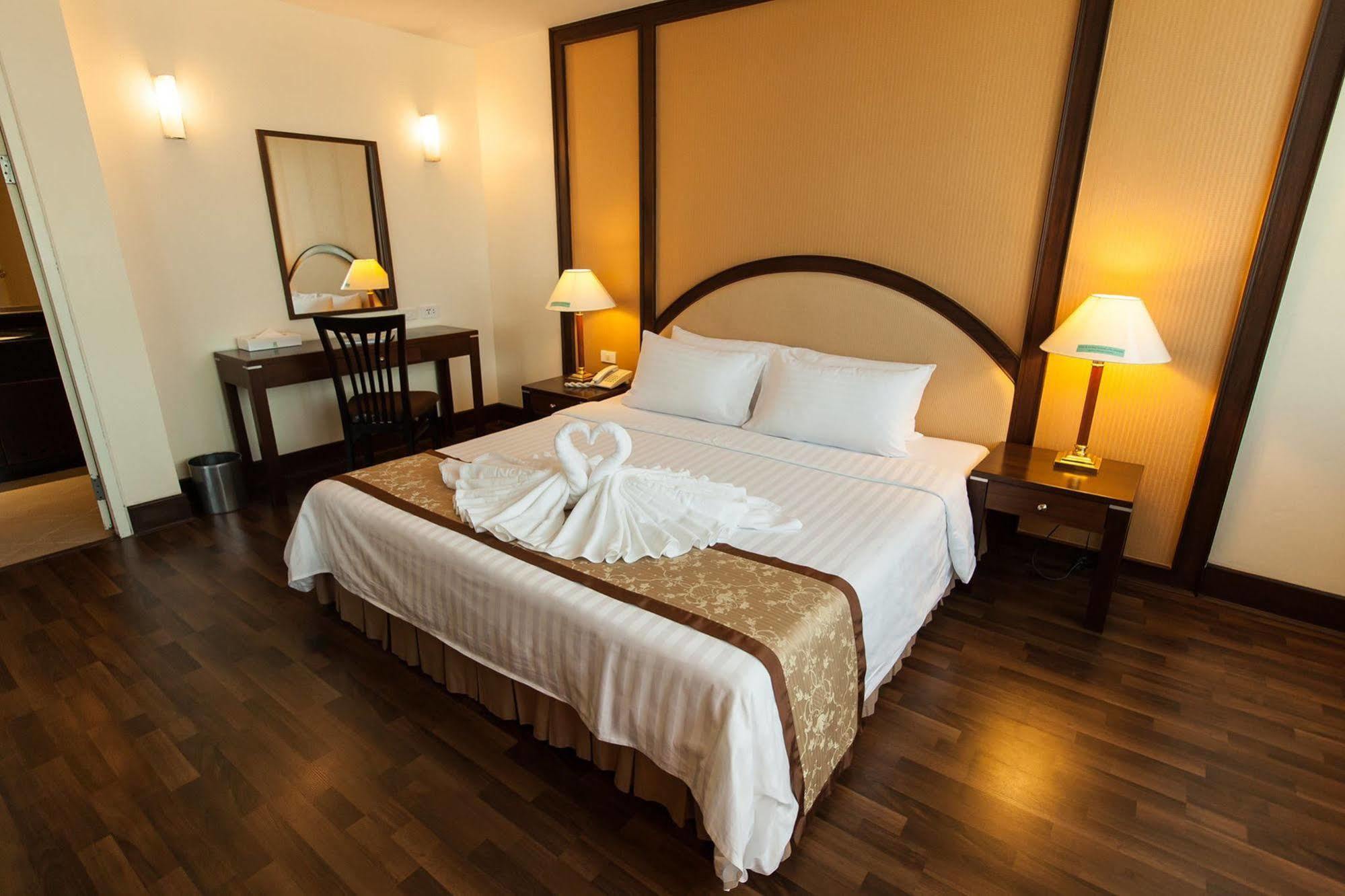 New Season Hotel Хат'яй Екстер'єр фото